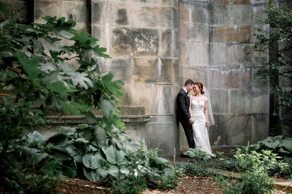 Classic wedding photography in Philadelphia in. a private setting at the Philadelphia Museum of Art.