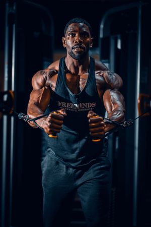 Branding personal. Ședință foto fitness. Fotograf profesionist București si toată România. Preț mic, albume foto botez.