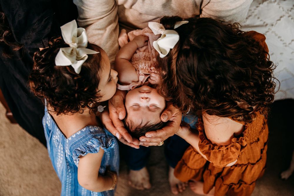 buda Texas in home newborn family pictures