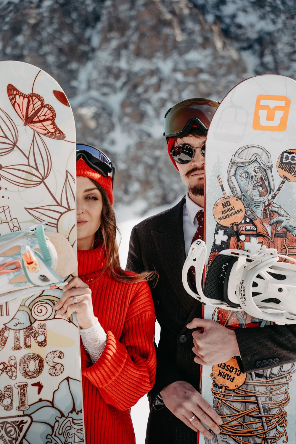 Bride and groom, avid snowboarders, getting married in snowy mountains in Washington