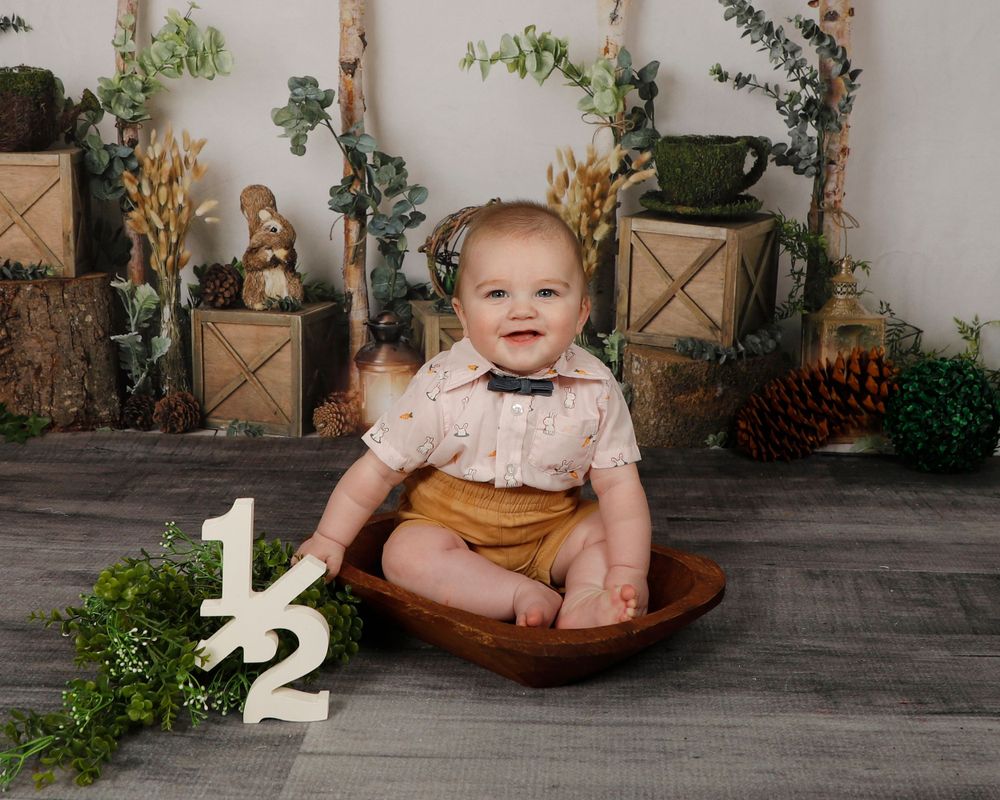 JACKSONVILLE, FLORIDA-ST. AUGUSTINE- STUDIO- MILESTONE-SITTER-SMASH CAKE SESSION- PHOTOGRAPHY