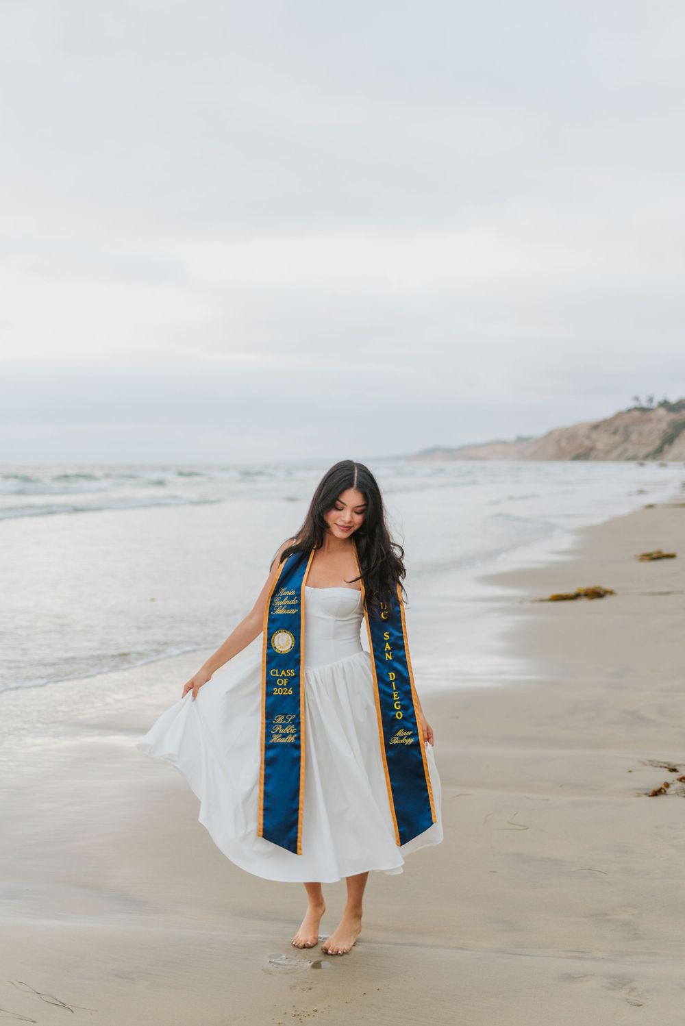 UCSD, University of California San Diego, Geisel Library Graduation Photos, Grad Photos, Golden Graduates, Anna Romani Photography