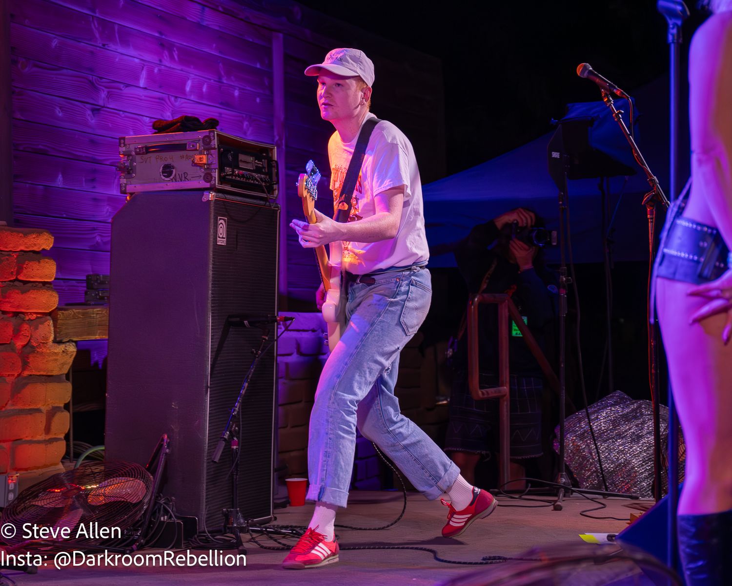 Amyl and the Sniffers at Pappy and Harriet's in Pioneertown