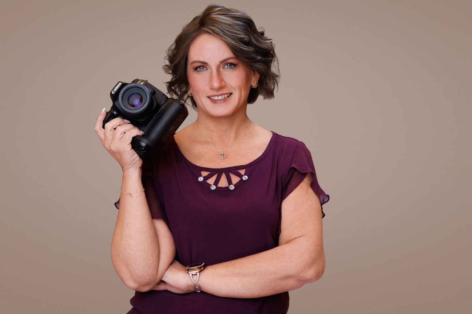 Portrait kid photography
child photography
Portrait photography
family photography
maternity photography
Senior graduation Photos
Headshots