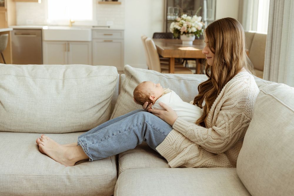 Minimalist in home newborn session in edmonton