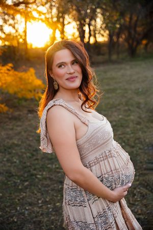 midland tx maternity photographer photographers midland tx outdoor maternity photoshoot sunset maternity photoshoot maternity photoshoot