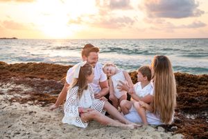 Flora Levin Photography Newborn Photographer in Philadelphia, Wynnewood, Family Photography