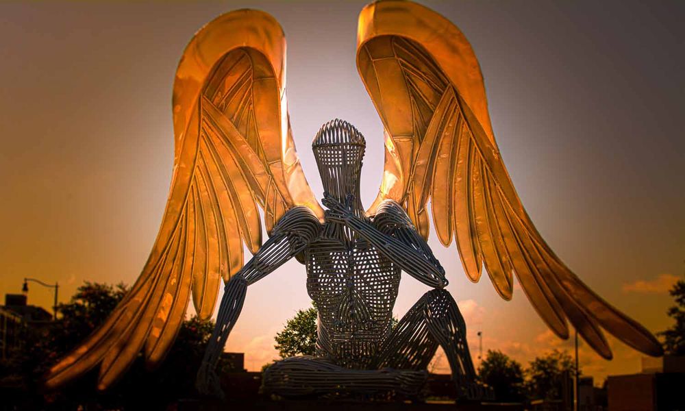 Photographer in Fayetteville, Fayetteville Photography, Downtown Fayetteville Angel Art