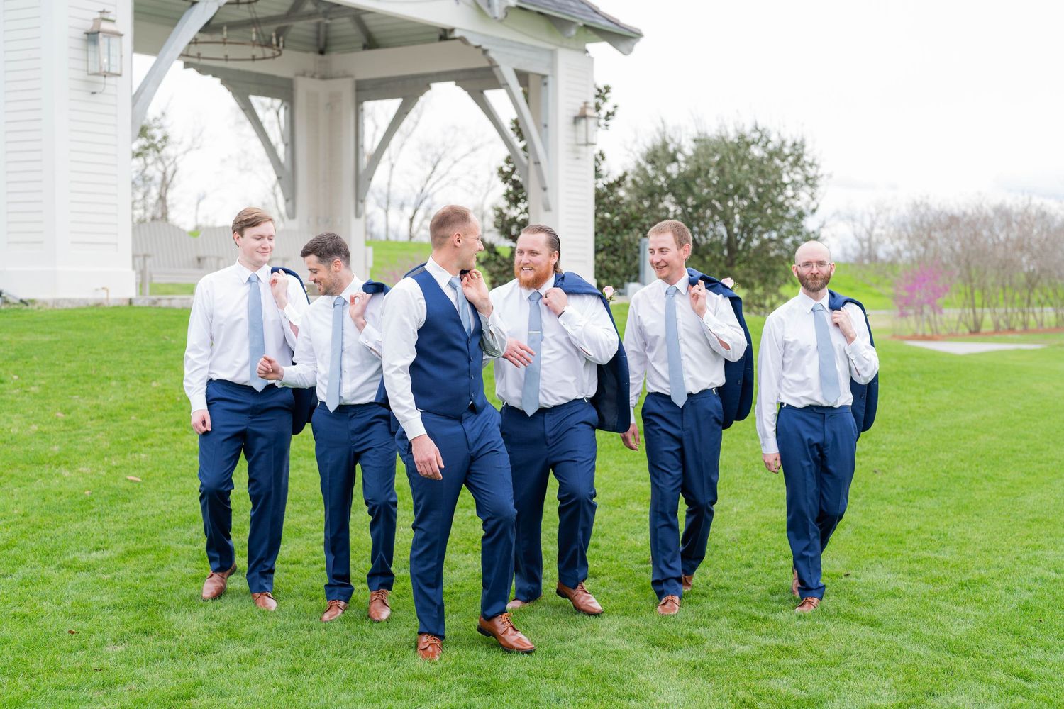 groom and groomsmen