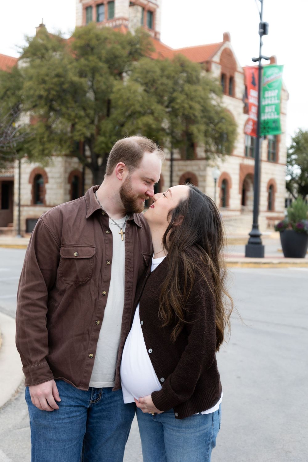 Stephenville Couples Photographer, Stephenville Family Photographer, Downton Stephenville Couples Photos, Erath County Courthouse Photograph