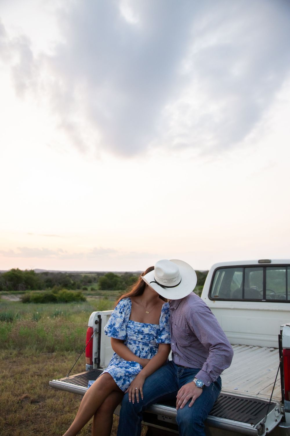 Couple Sitting in Truck After Proposal, Stephenville Couples Photographer, Erath County Couples Photographer,