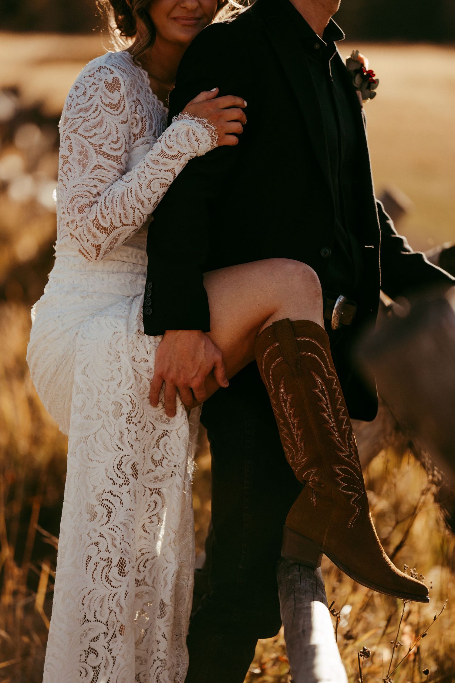 Perfect inspiration for adventure elopements, rustic weddings, and golden hour bridal photography in a national park setting