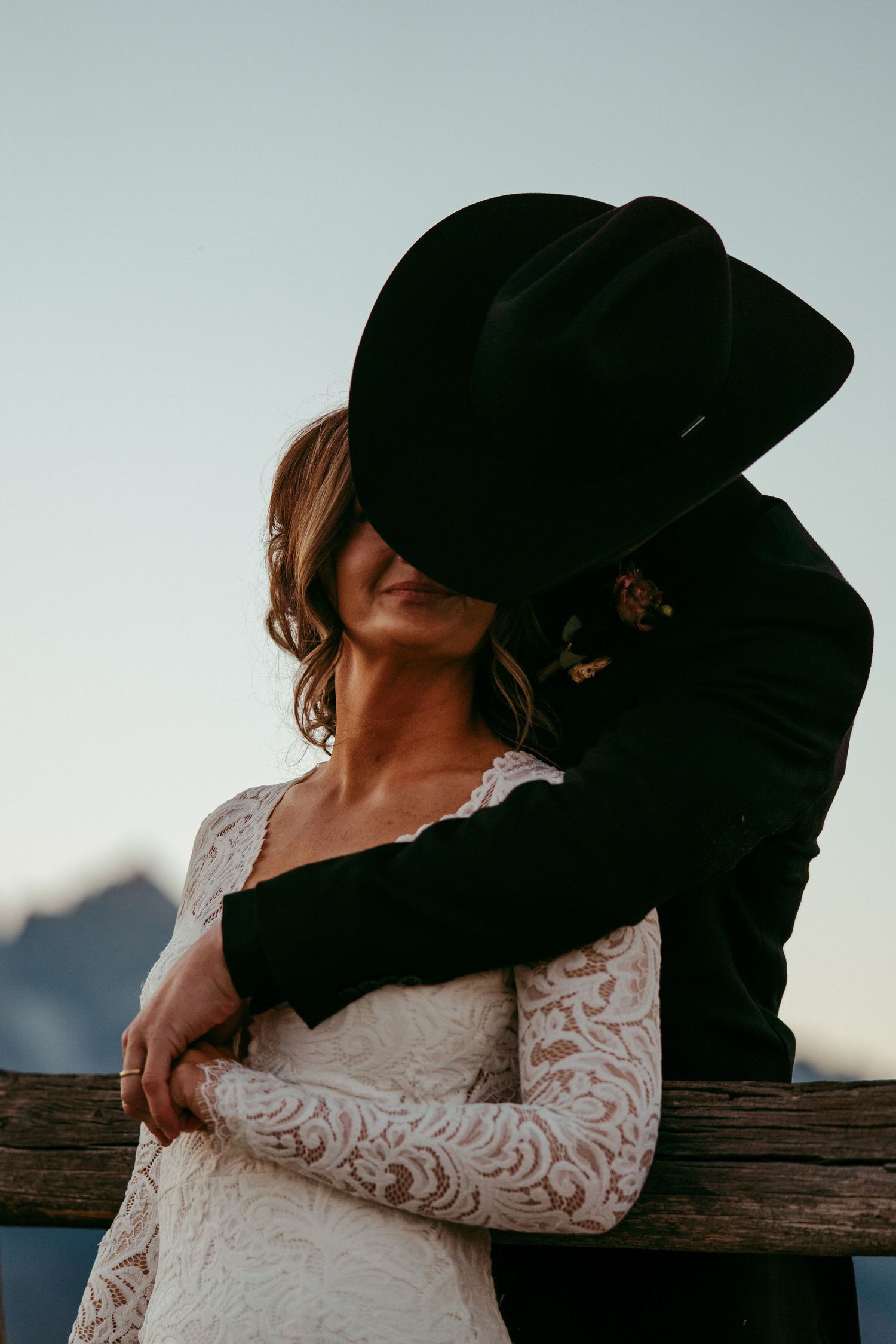 Perfect inspiration for adventure elopements, rustic weddings, and golden hour bridal photography in a national park setting