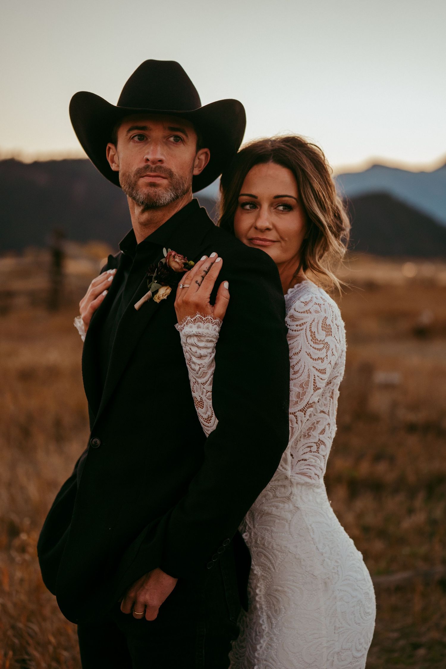 Perfect inspiration for adventure elopements, rustic weddings, and golden hour bridal photography in a national park setting