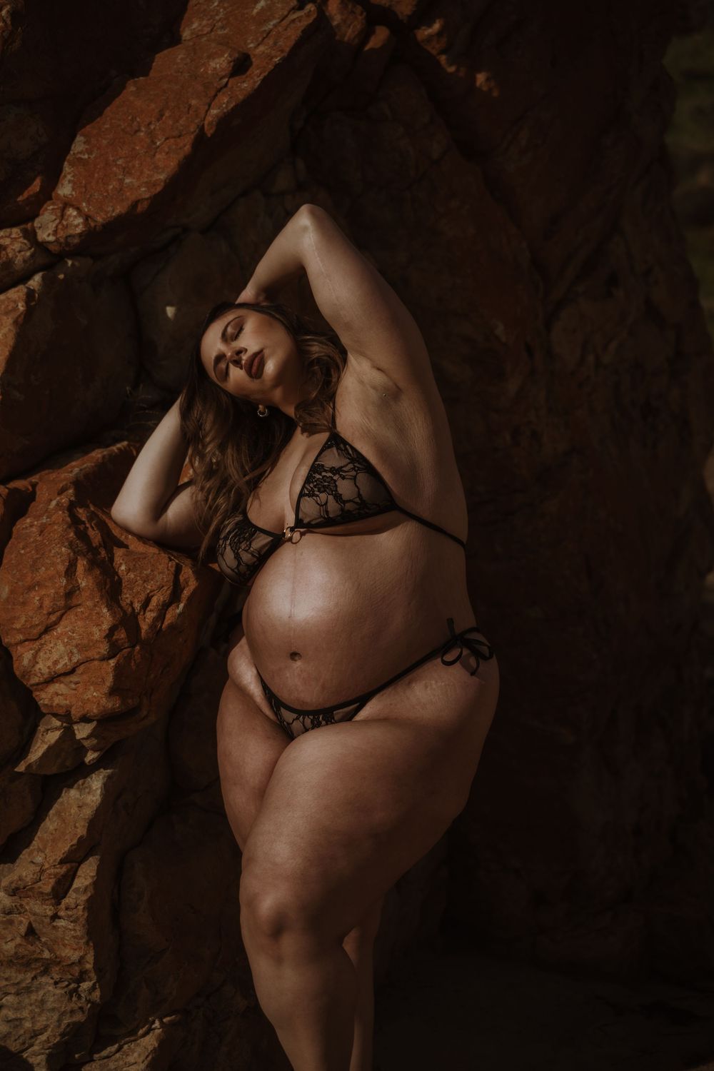 Underwater maternity photographer