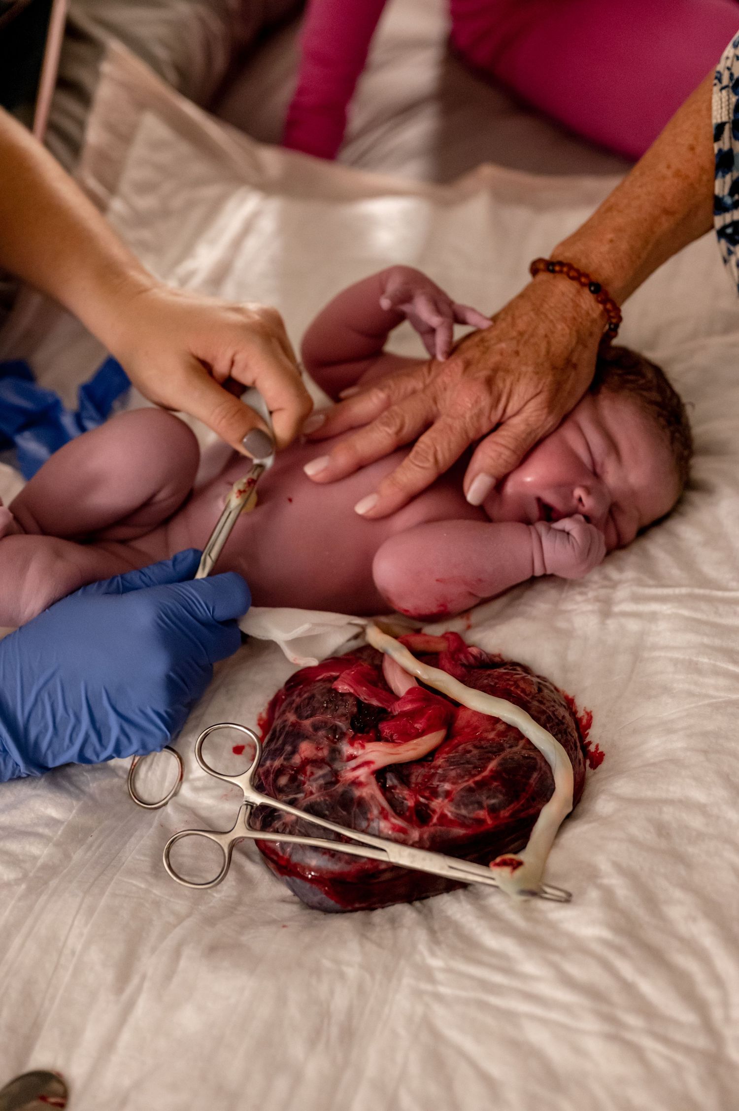 Home birth, birth doula, midwifery, orlando doula, water birth, newborn photography, maternity photography, birth photography, lactation