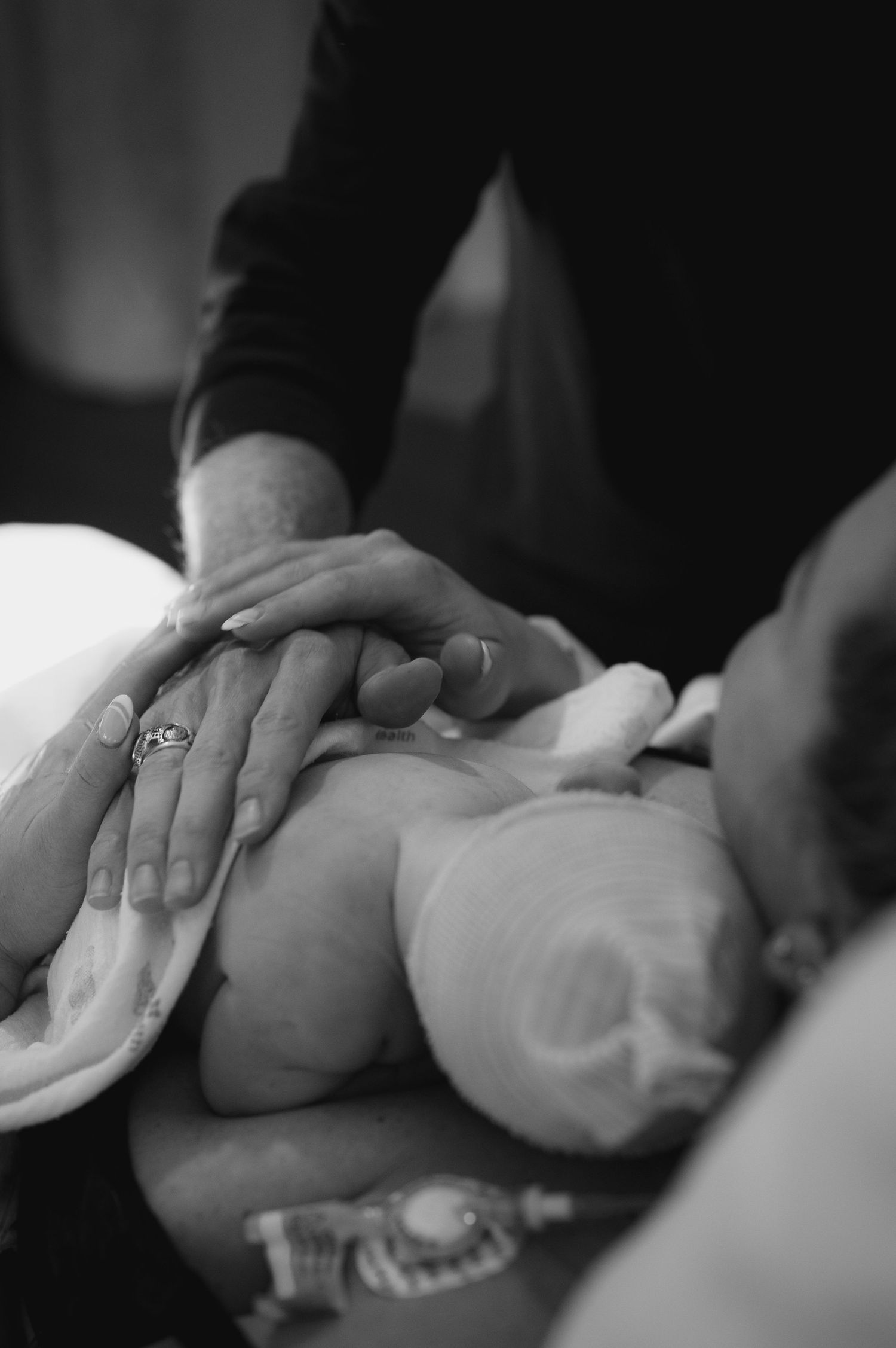 Home birth, birth doula, midwifery, orlando doula, water birth, newborn photography, maternity photography, birth photography, lactation