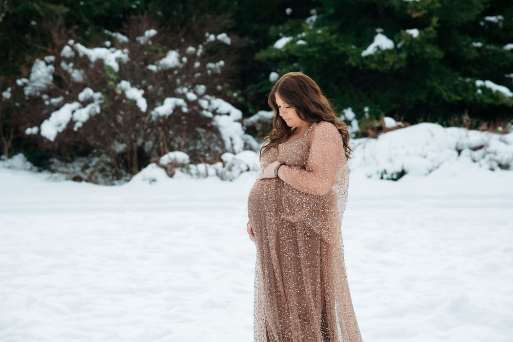 Charlotte Ann Photography - Maternity Portrait Photography. Pacific Northwest Photographer. Forks, Washington Photographer.
