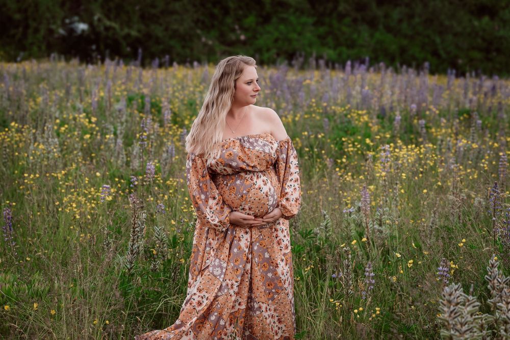 Charlotte Ann Photography - Maternity Portrait Photography. Pacific Northwest Photographer. Forks, Washington Photographer.