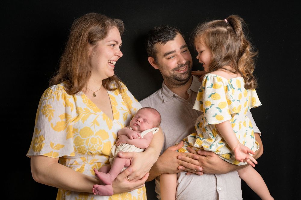 Mobiele studio newbornfotograaf halle; newbornfotograaf aan huis