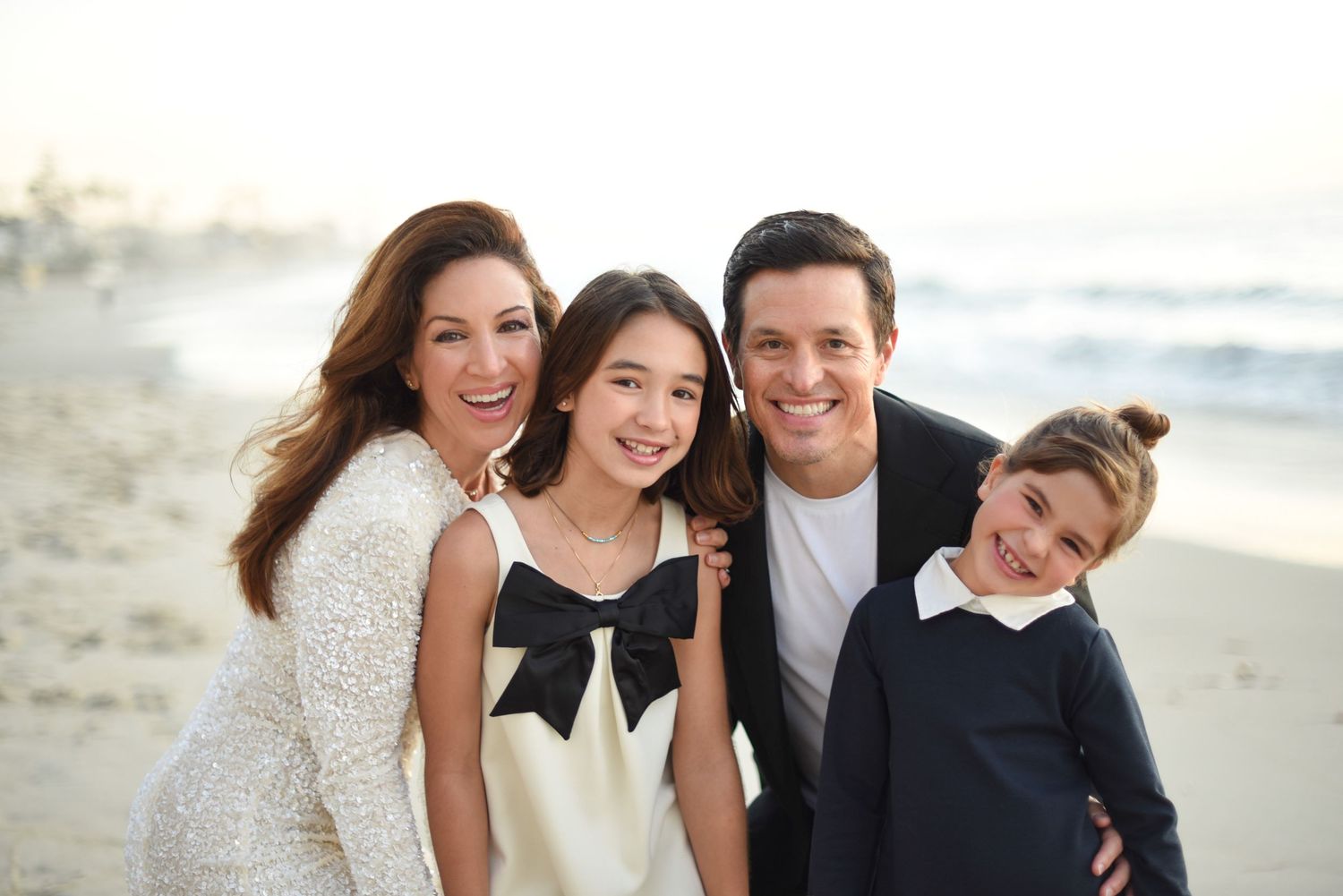Beautiful family. Mini Holiday photo session. La Jolla. Windansea beach.
