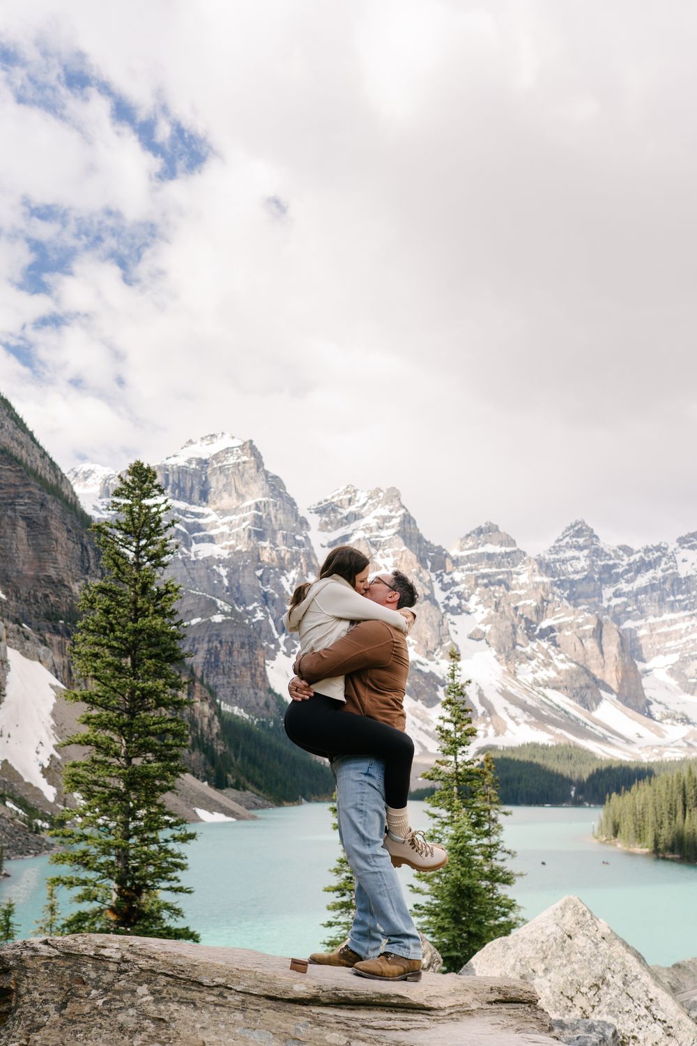 Moraine Lake Proposal Photographer
Moraine Lake Elopement Photographer
Banff Proposal Photographer
Banff Elopement Photographer
Moraine Lake