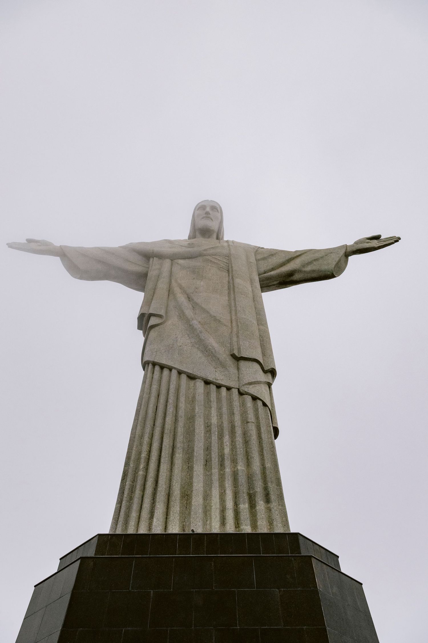 Cinematic incentive travel videography produced for an international corporate group.