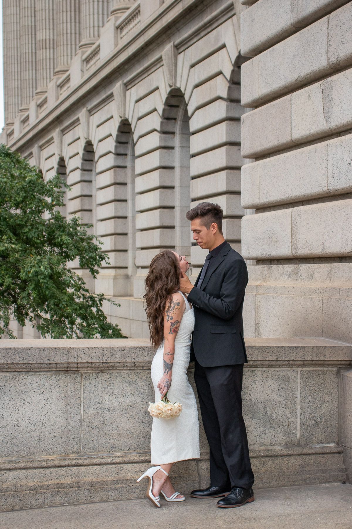 Strongsville bride and groom elope at the courthouse