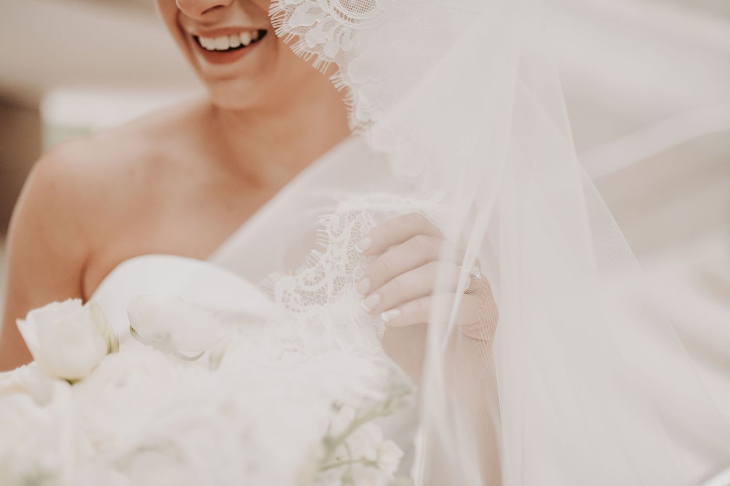 Luxury Dallas bridal portrait featuring the modern architecture of the Meyerson Symphony Center