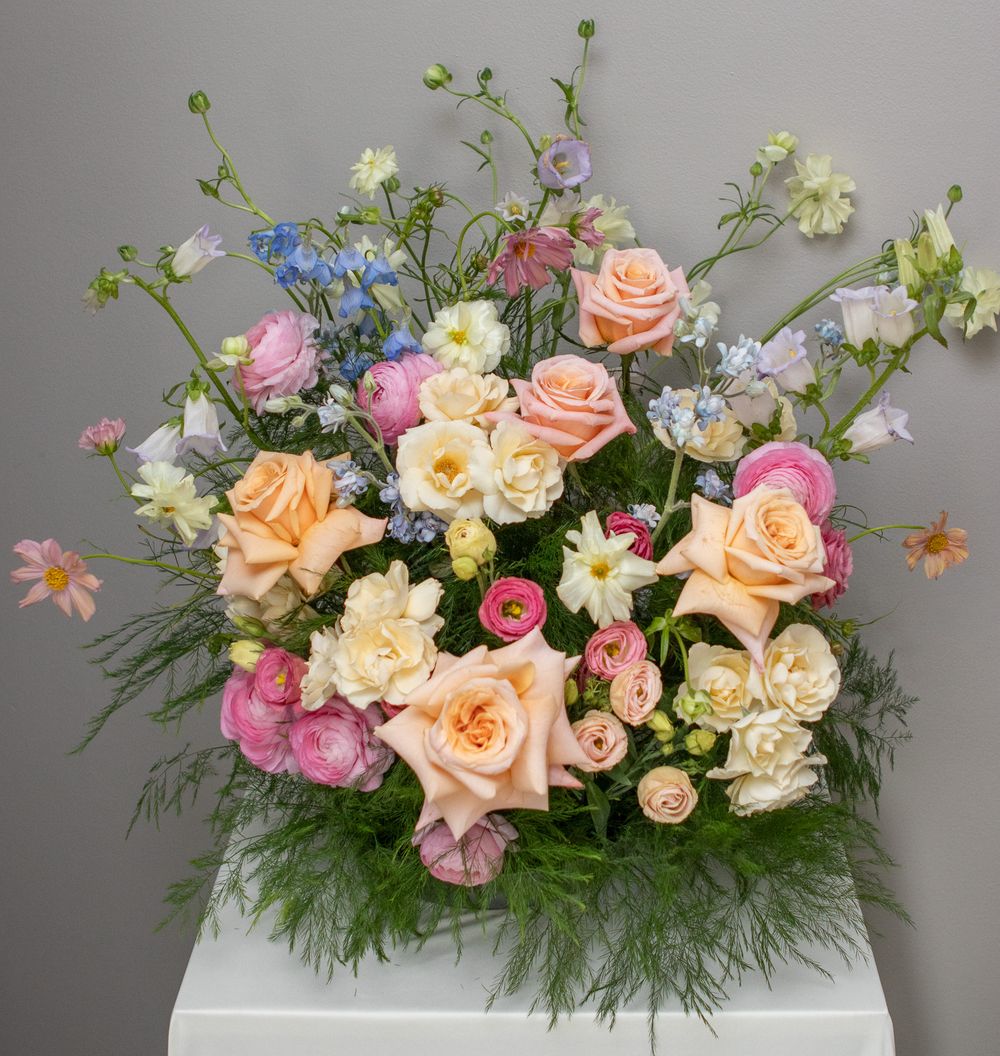 Floral centerpiece in Strongsville Ohio for wedding photographer, Taylor LeAnn photography.