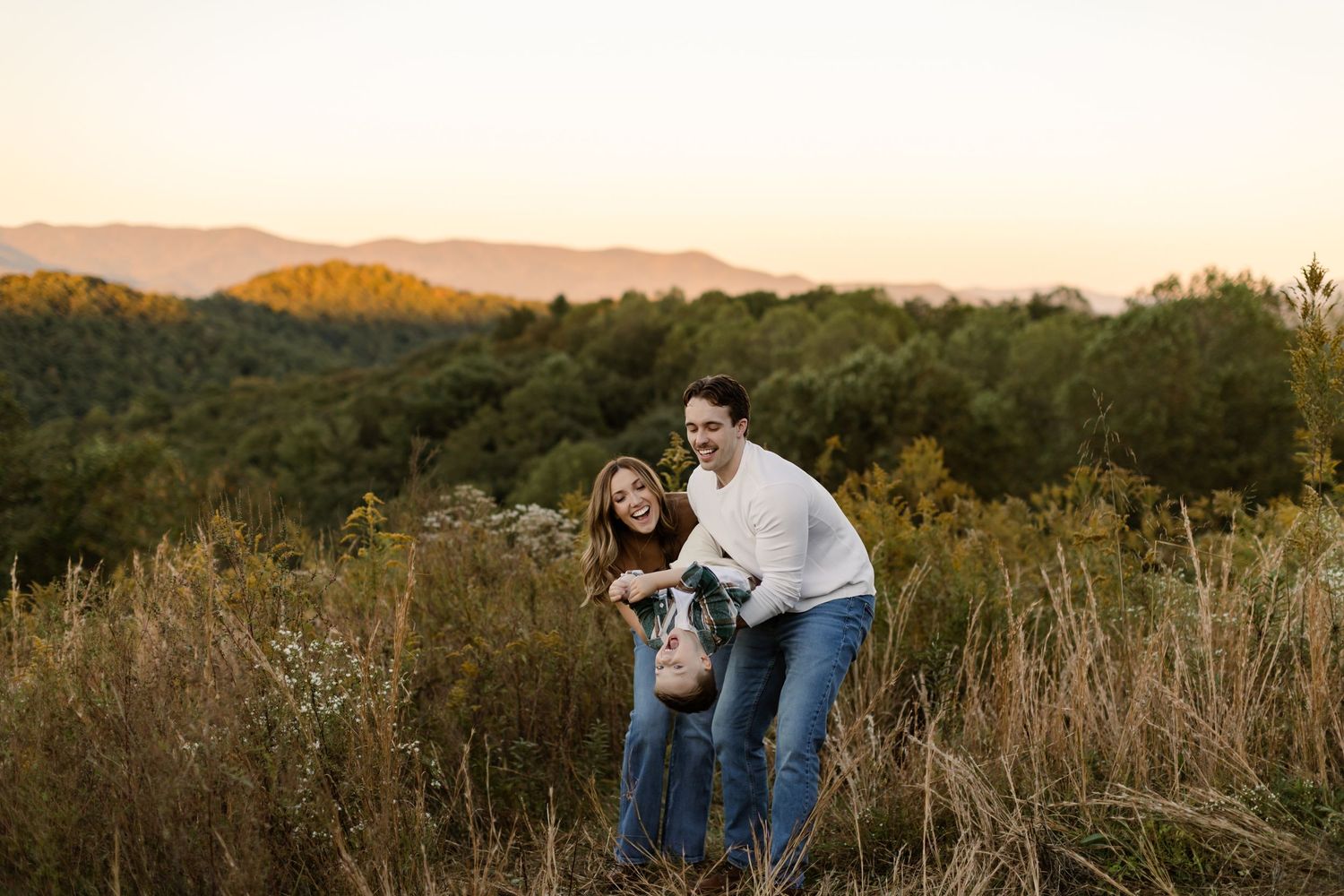 Family photos in the North Georgia mountains.