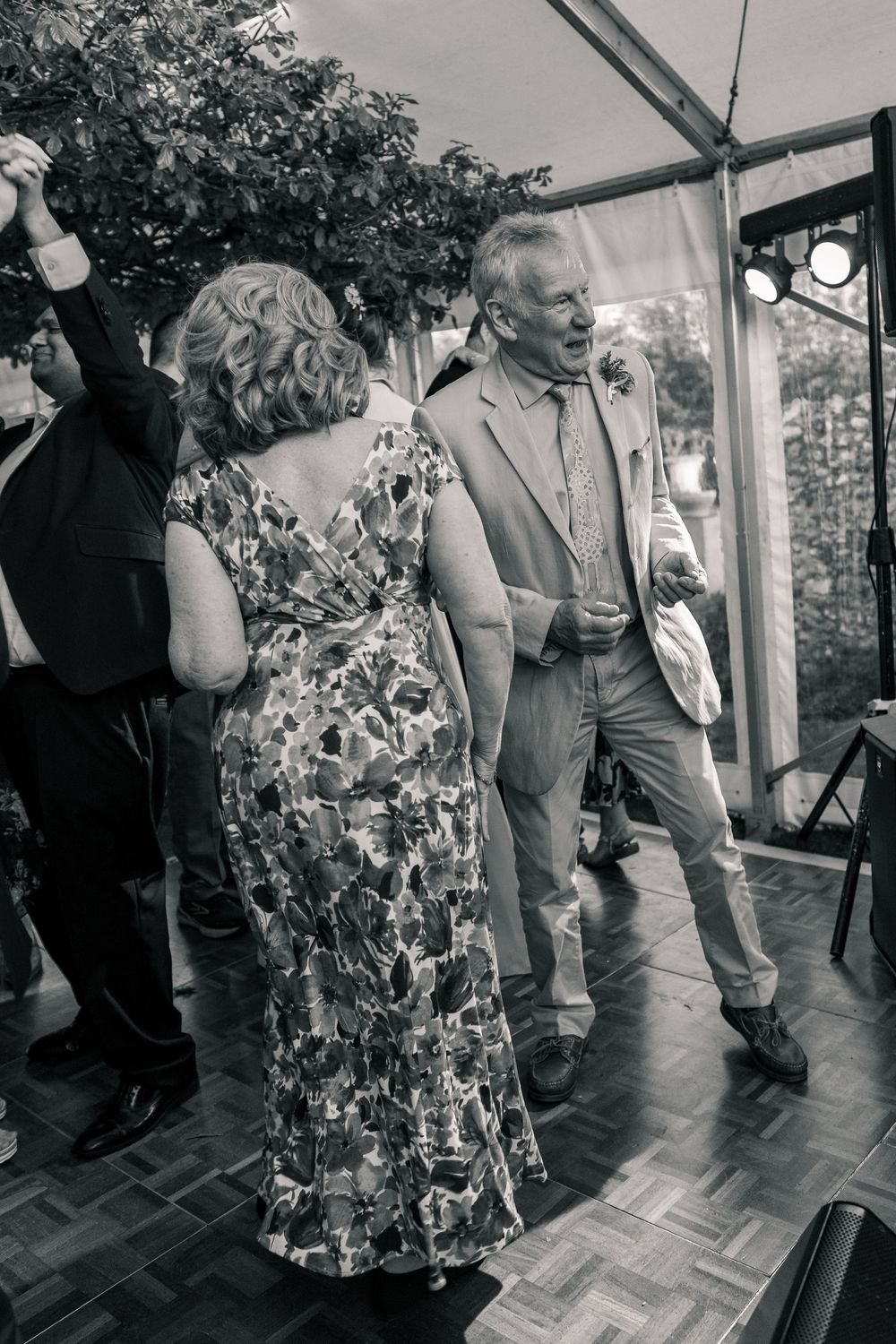 SPRING WEDDING IN NORFOLK AT BARN DRIFT | NORTH NORFOLK DRY HIRE WEDDING VENUE NORFOLK WEDDING PHOTOGRAPHY