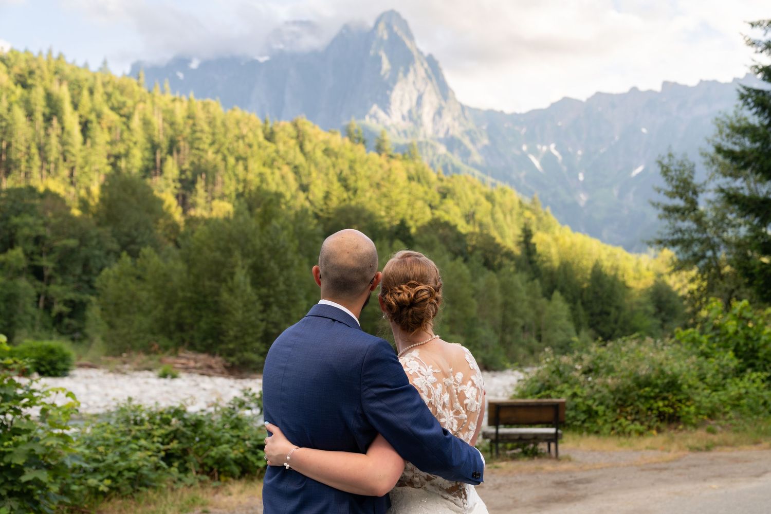 Newlyweds at Bush House Inn wedding
venue in the Cascade mountains near Seattle