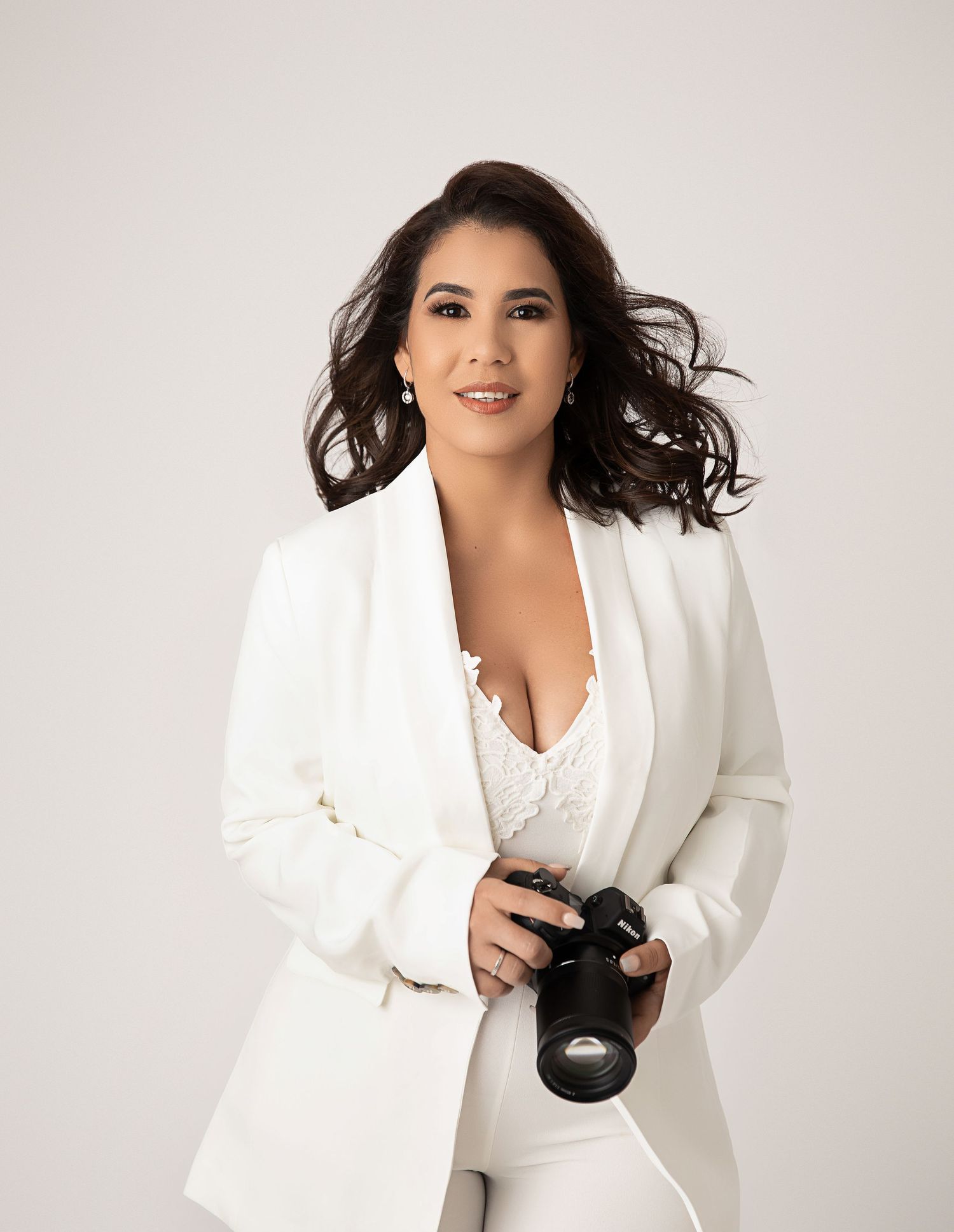 Arianna, maternity and newborn photographer in Zephyrhills, Florida