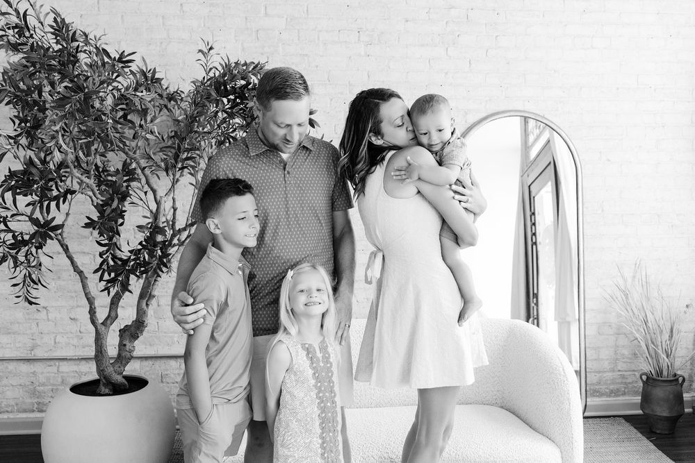 Kendall Kuss Photography Watertown Wisconsin family photographer first birthday photos
