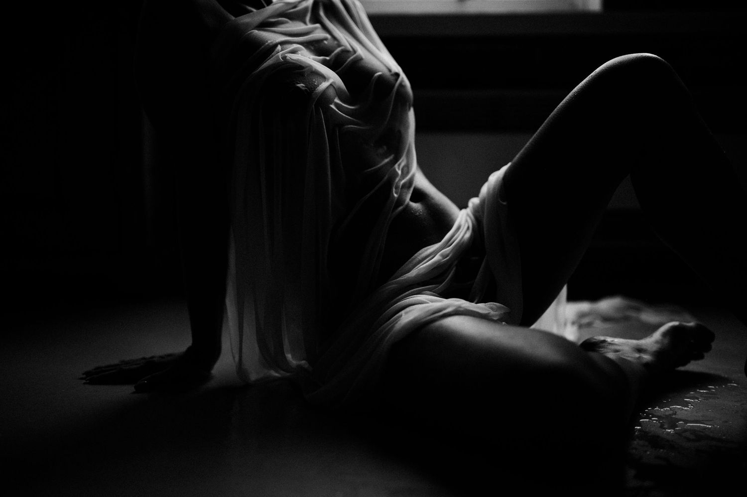 naked photograph balance