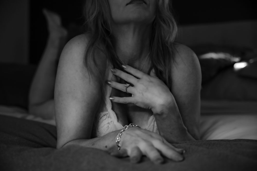In-home Memphis boudoir photography, designed to help you feel confident, bold, and beautiful.
