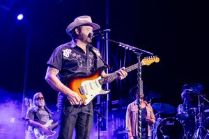 Houston concert and entertainment event photography with audience interaction