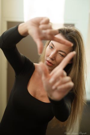 model Charmayne de Bruyn