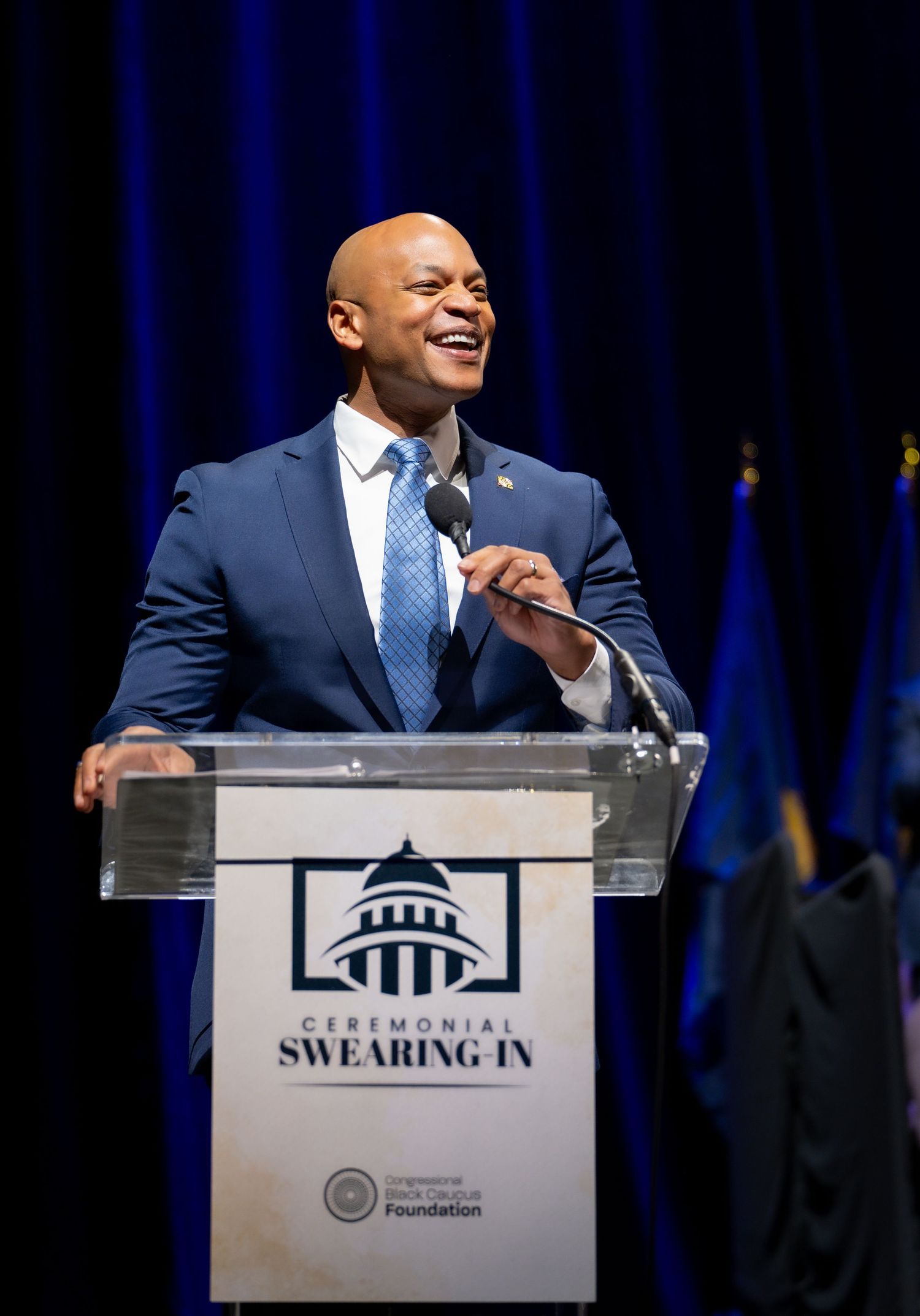 DMV Photogrpaher TaNia S. photographs Maryland governor Wes Moore at CBC swearing in ceremony at The Anthem in DC