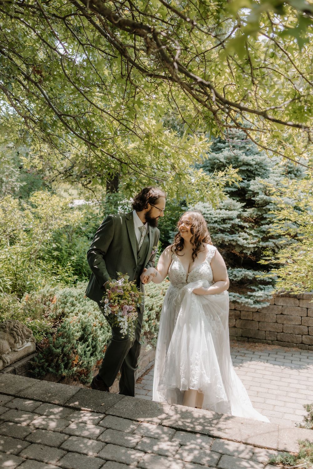 Wedding Photos taken at Gardens of Castle Rock in Minnesota by WilanrieBPhotography