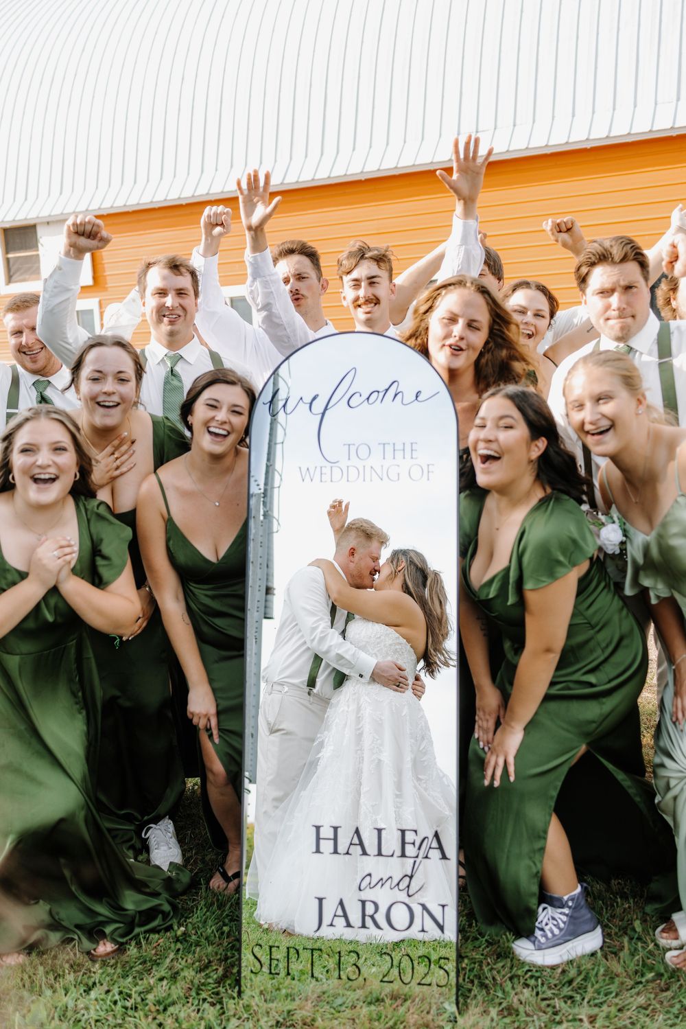 Wedding Party group photo by WilanrieBPhotography