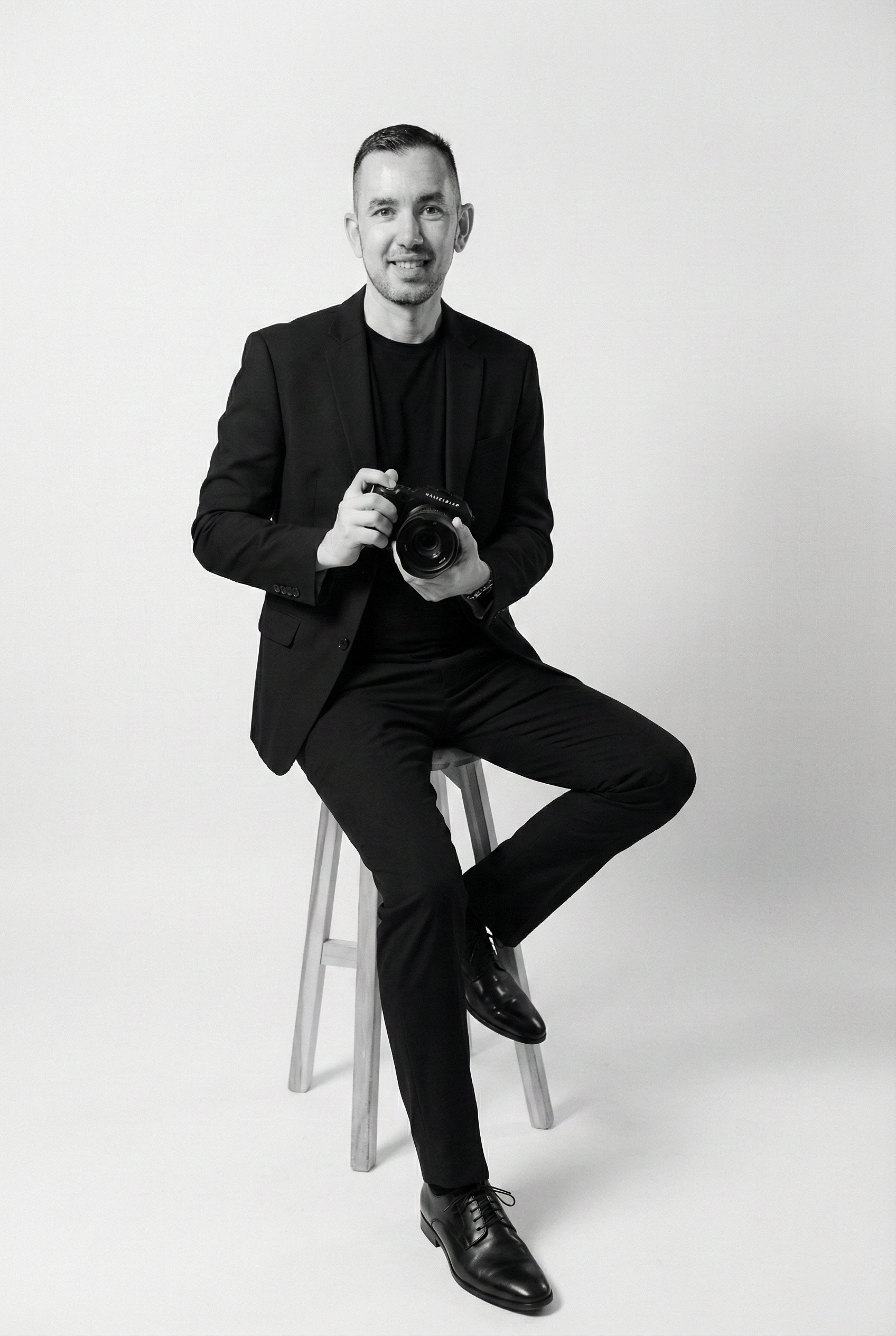 Professional headshot of photographer Antonio Matic. Destonation Wedding Photographer