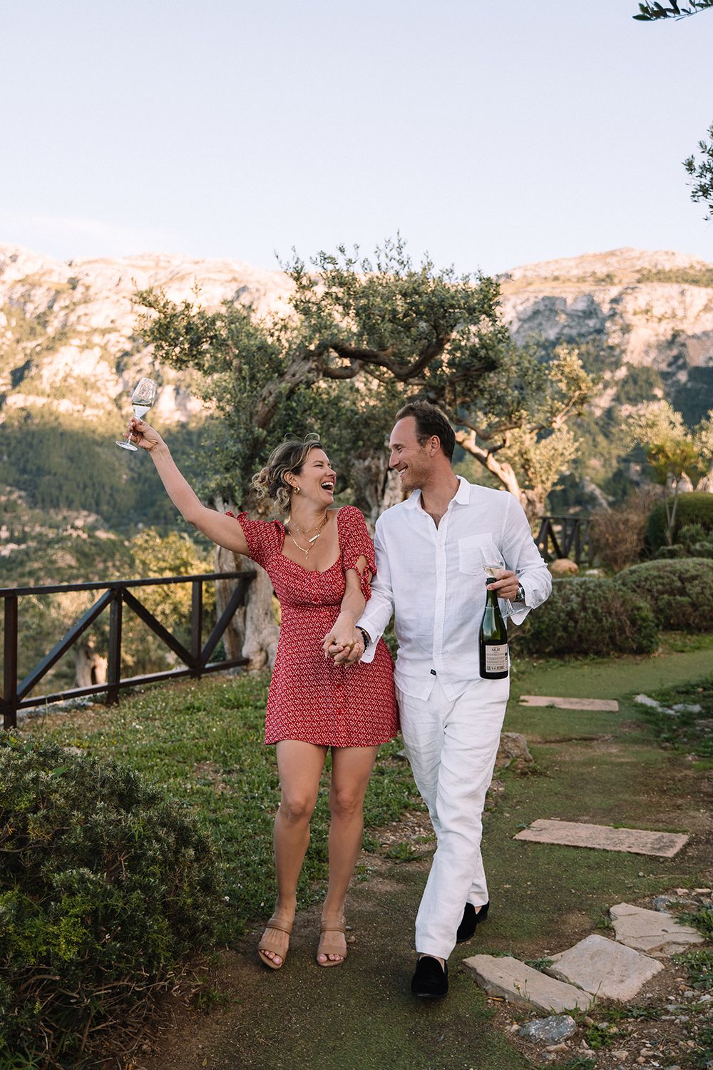 Deià-based photographer for luxury proposals, engagements & couple shoots in Mallorca. Sa Pedrissa Hotel proposal & Weddings