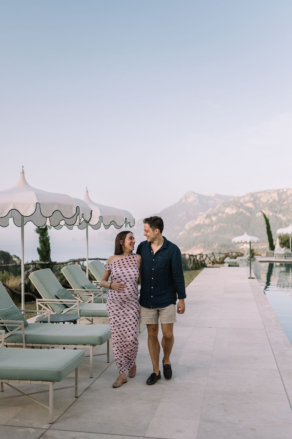 Deià-based photographer for luxury proposals, engagements & couple shoots in Mallorca. Son Bunyola Hotel proposal & Weddings