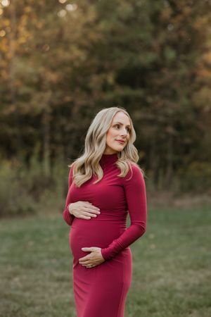 Maternity session with a new mom to be at a Park in Zionsville, Indiana