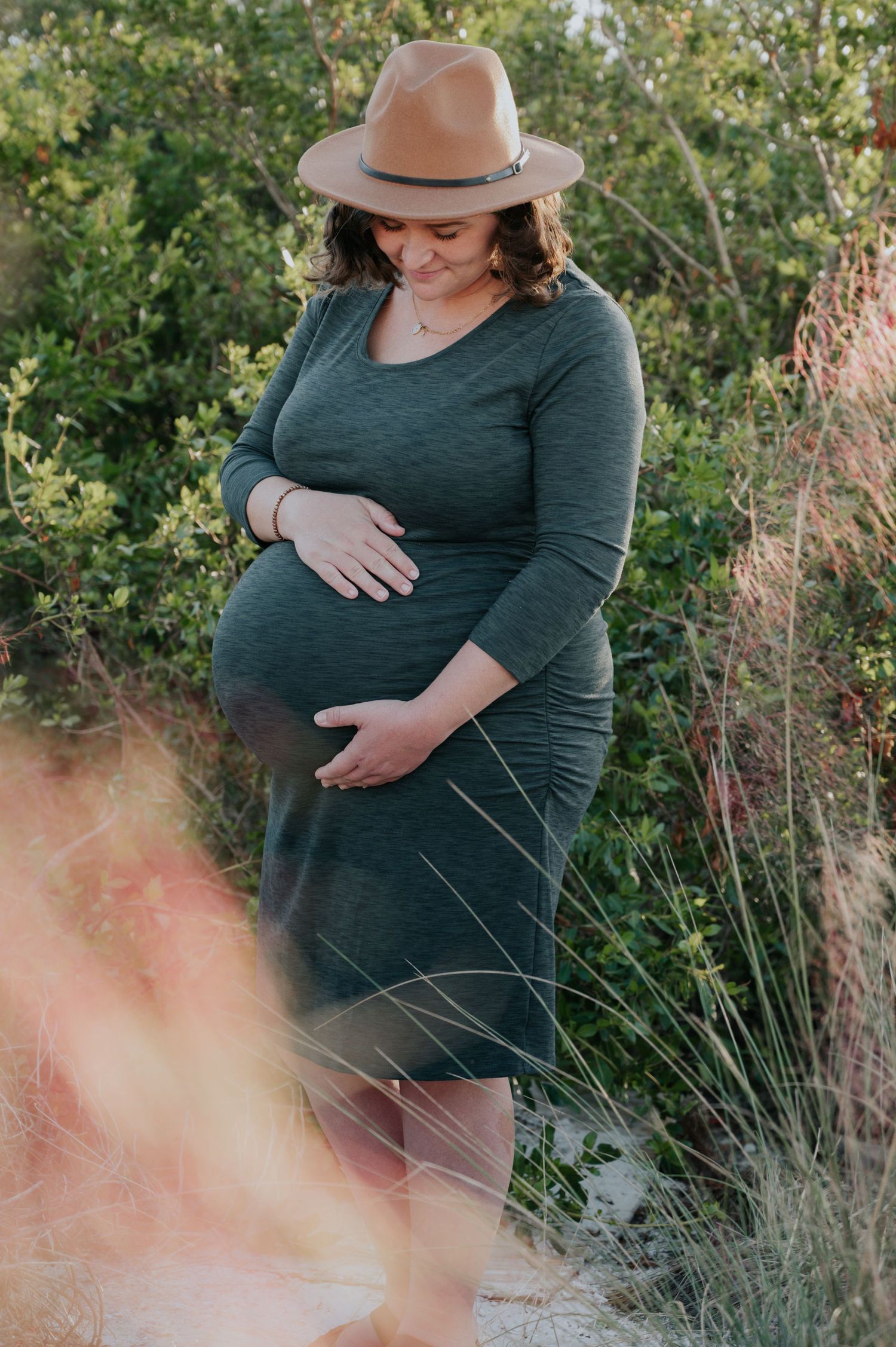 Beach grass maternity photos