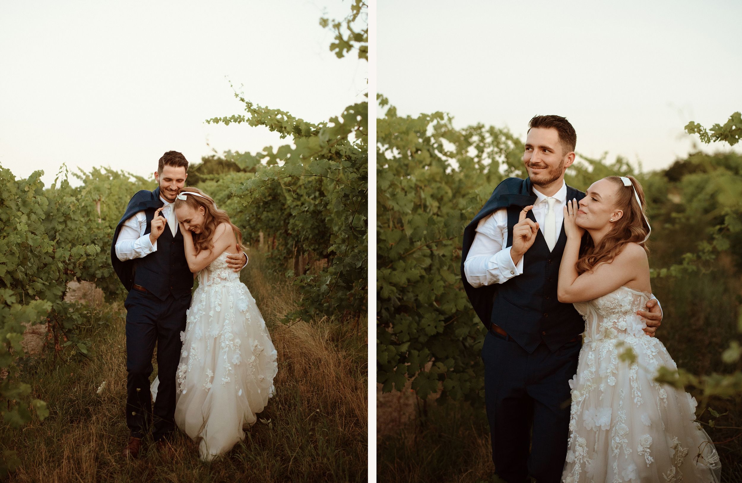 nevesta a ženích kráčajú vinicou pri západe slnka