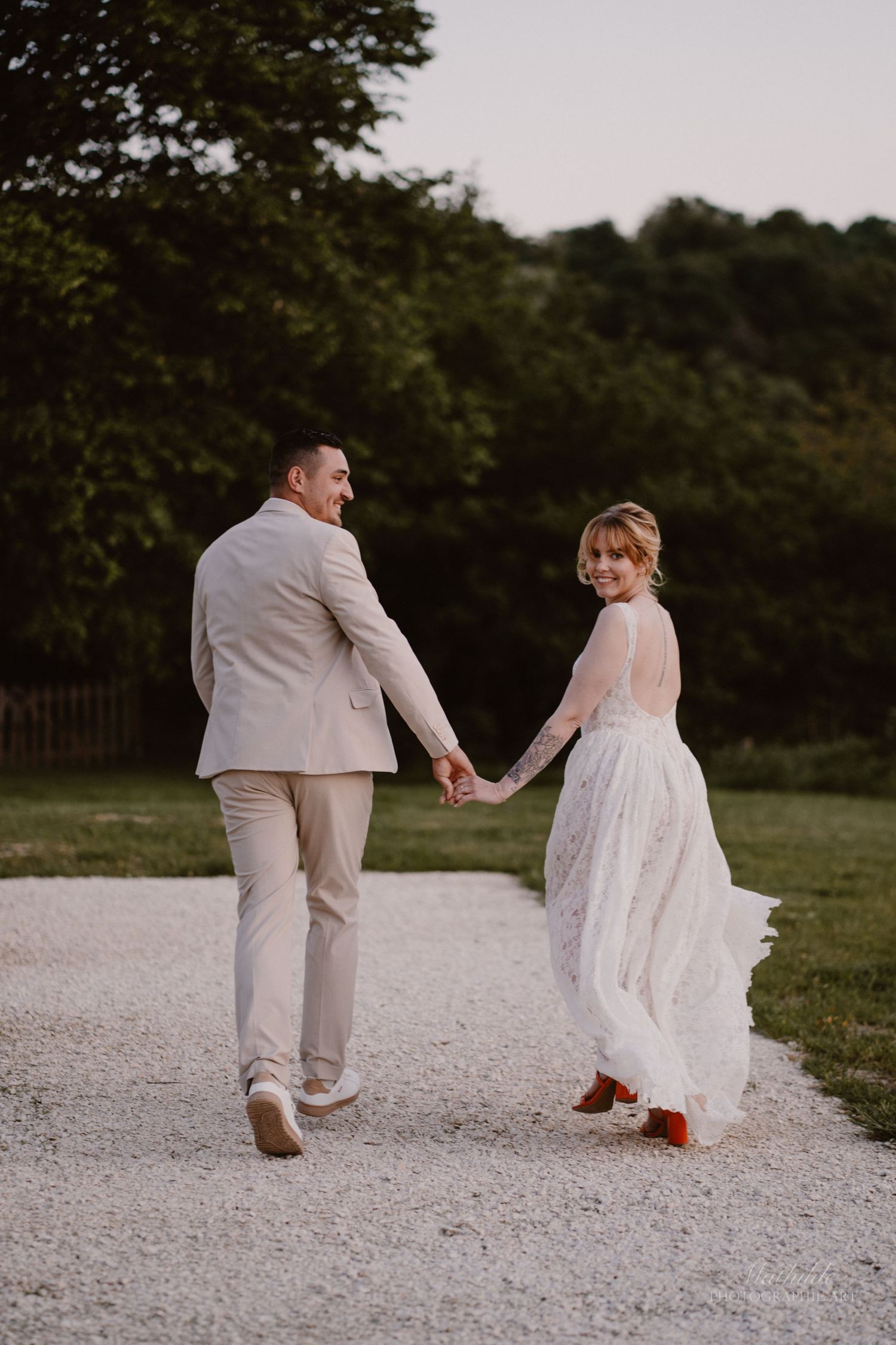 photographe mariage Drôme Isère Valence
reportage mariage
photo de mariage naturelle
séance photo couple mariage
photographe mariage luxe bo