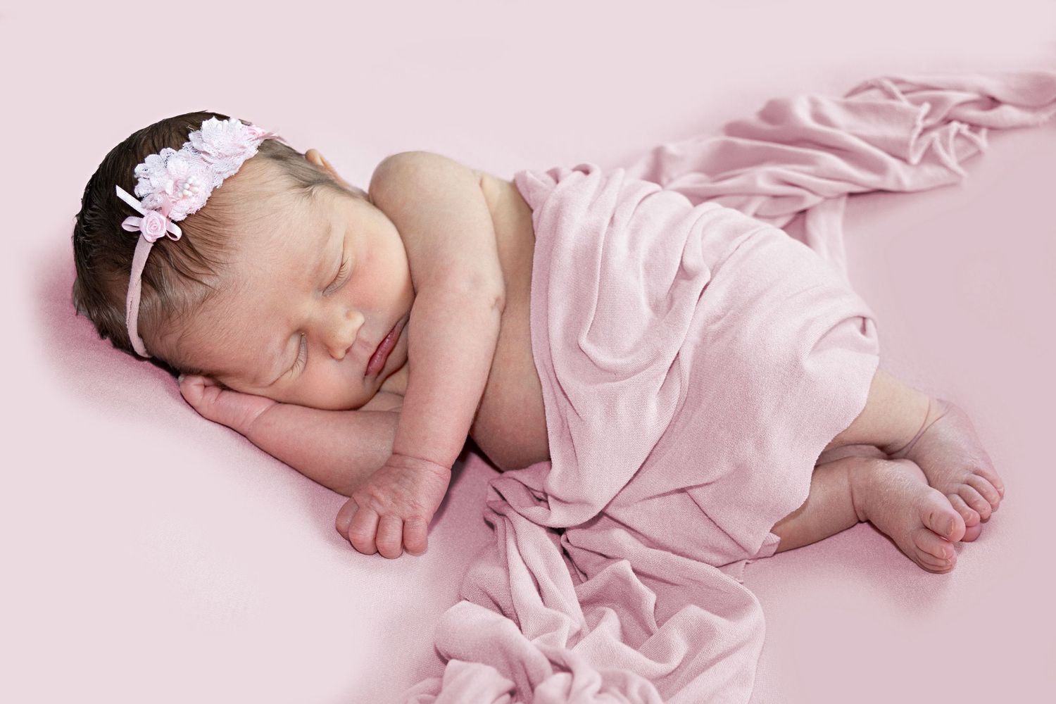 posed newborn photography